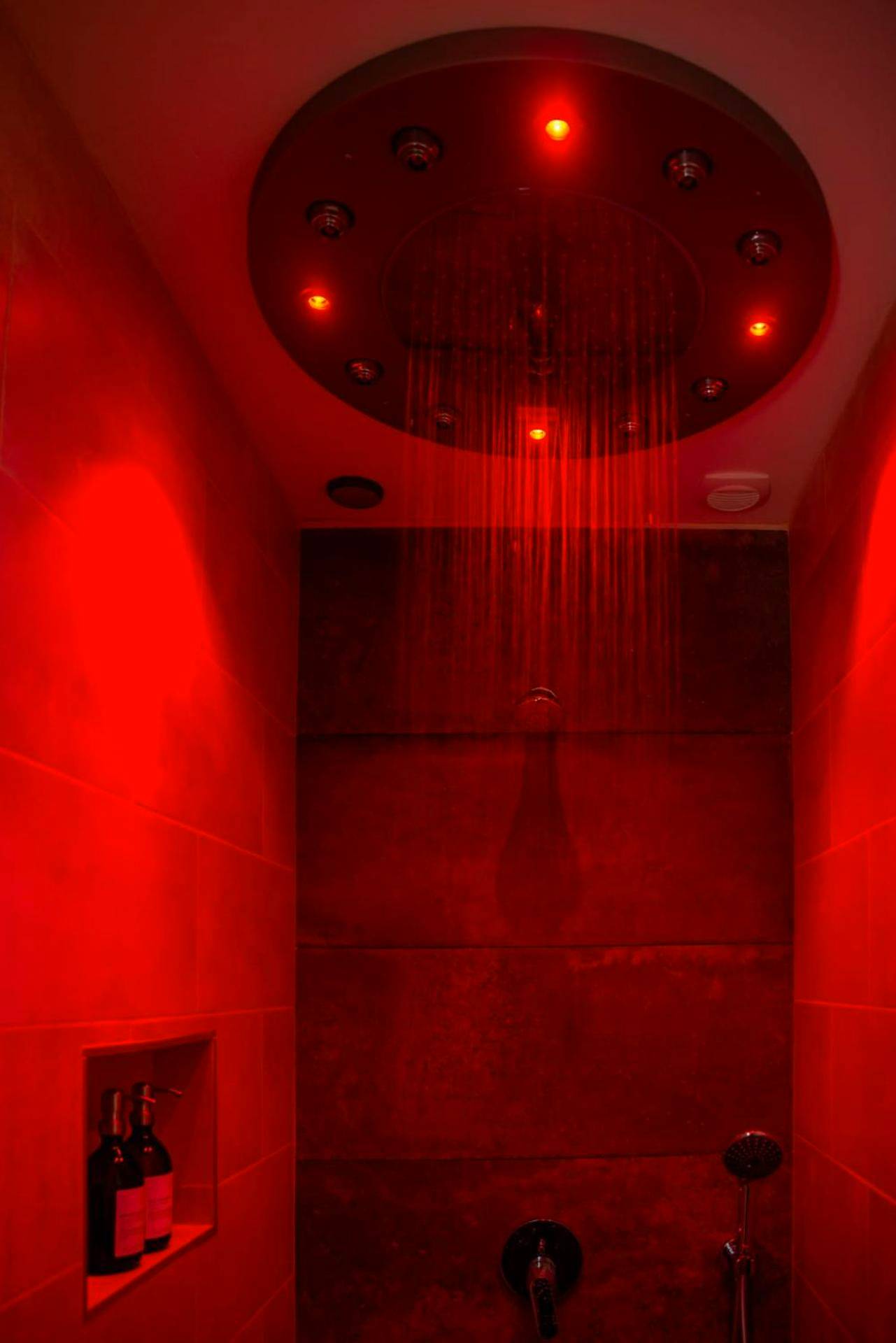 Photo du logement - Le Mas aux Amoureux , Suite Romantique et Spa