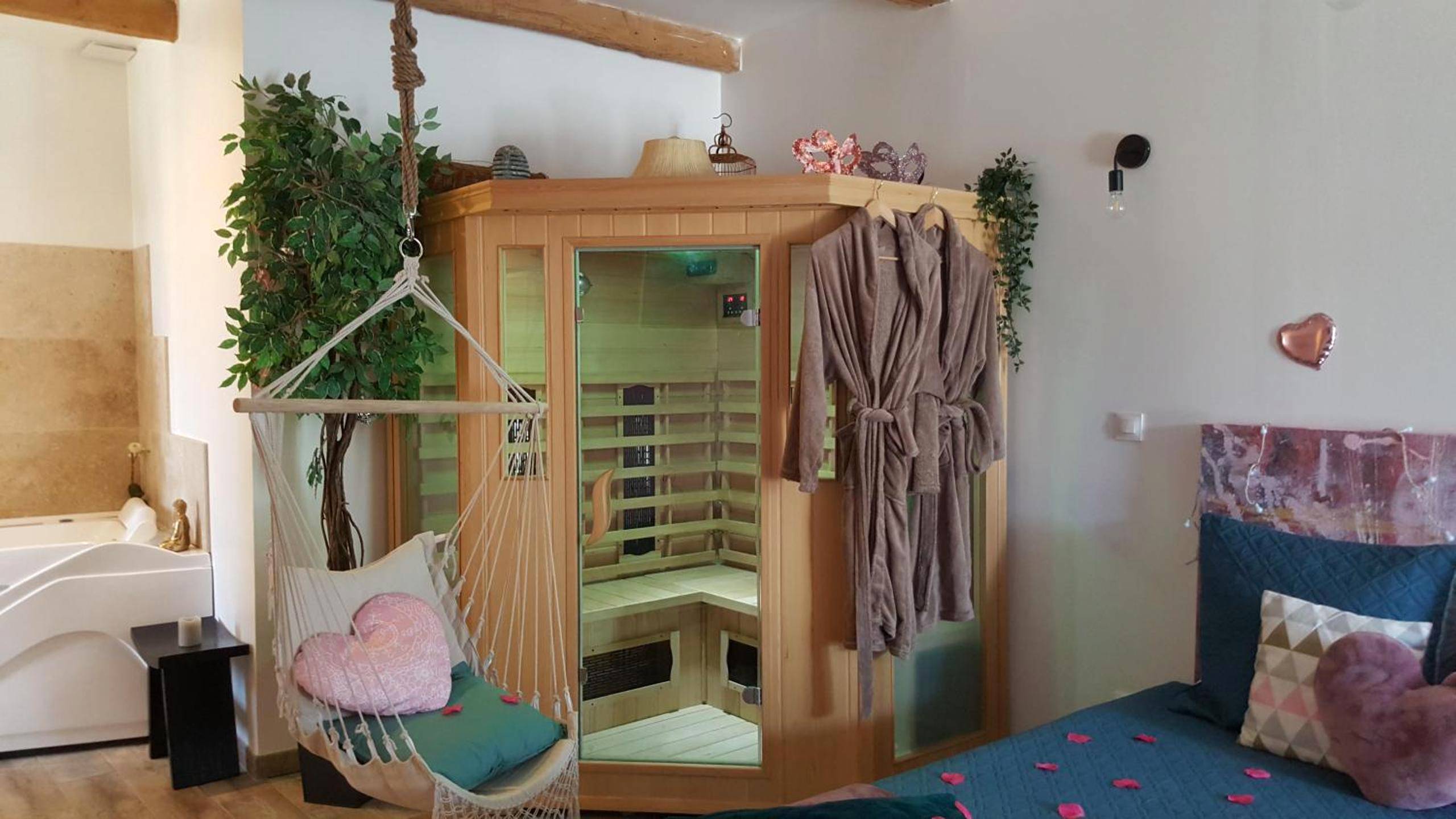 Photo du logement - Le Mas Romantique avec Jacuzzi et Sauna privé