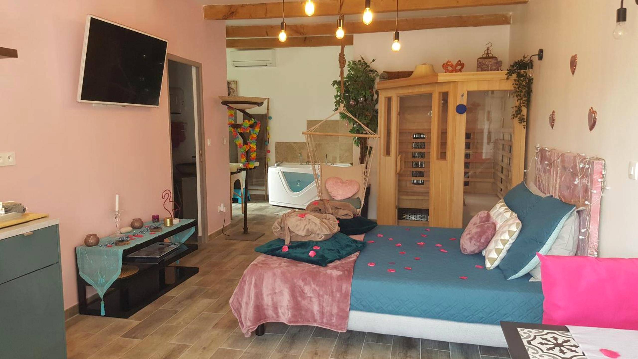Photo du logement - Le Mas Romantique avec Jacuzzi et Sauna privé