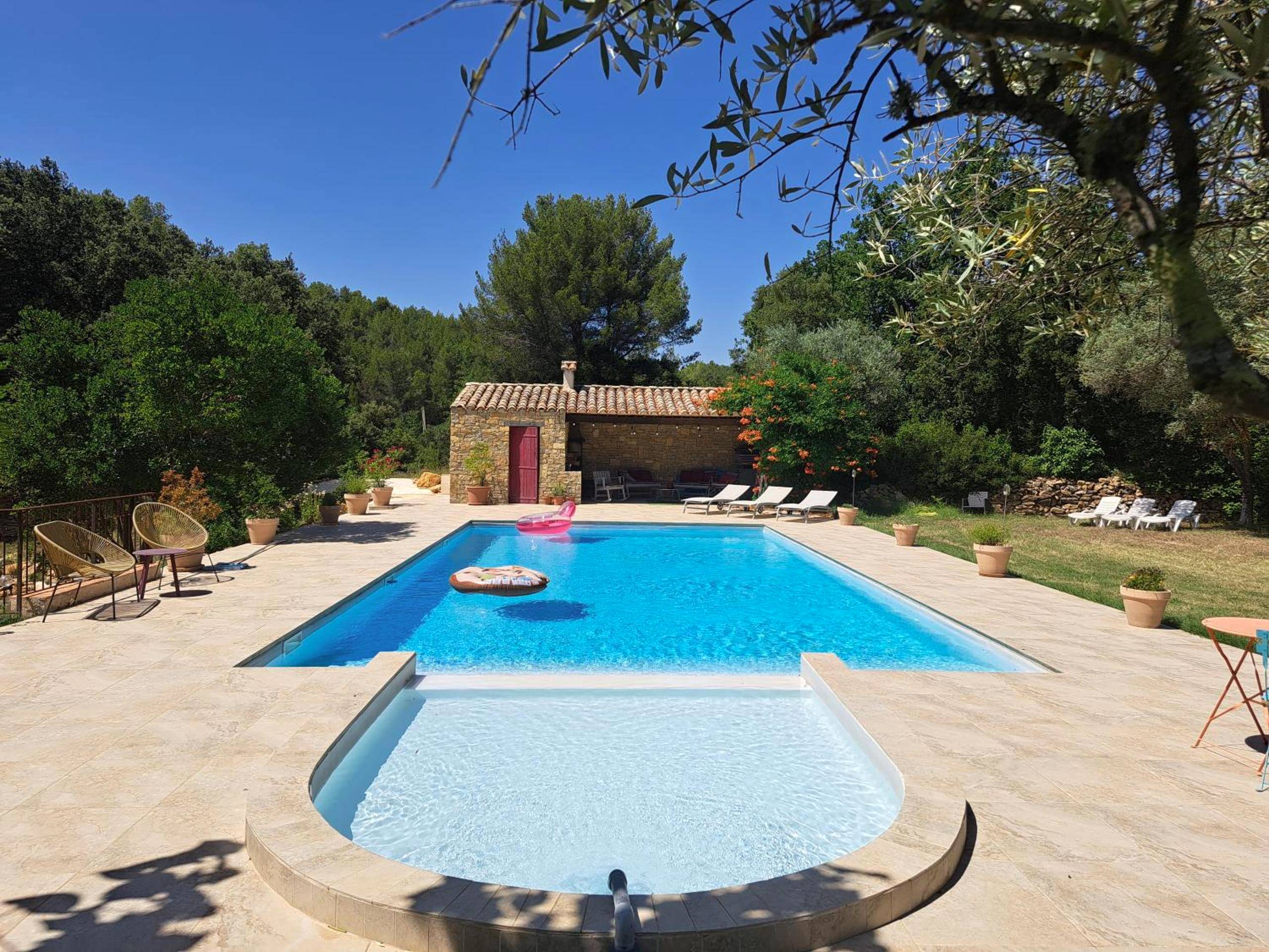 Photo du logement - Gîtes Mas des rochers - Romance tropicale avec Spa - Le Beausset