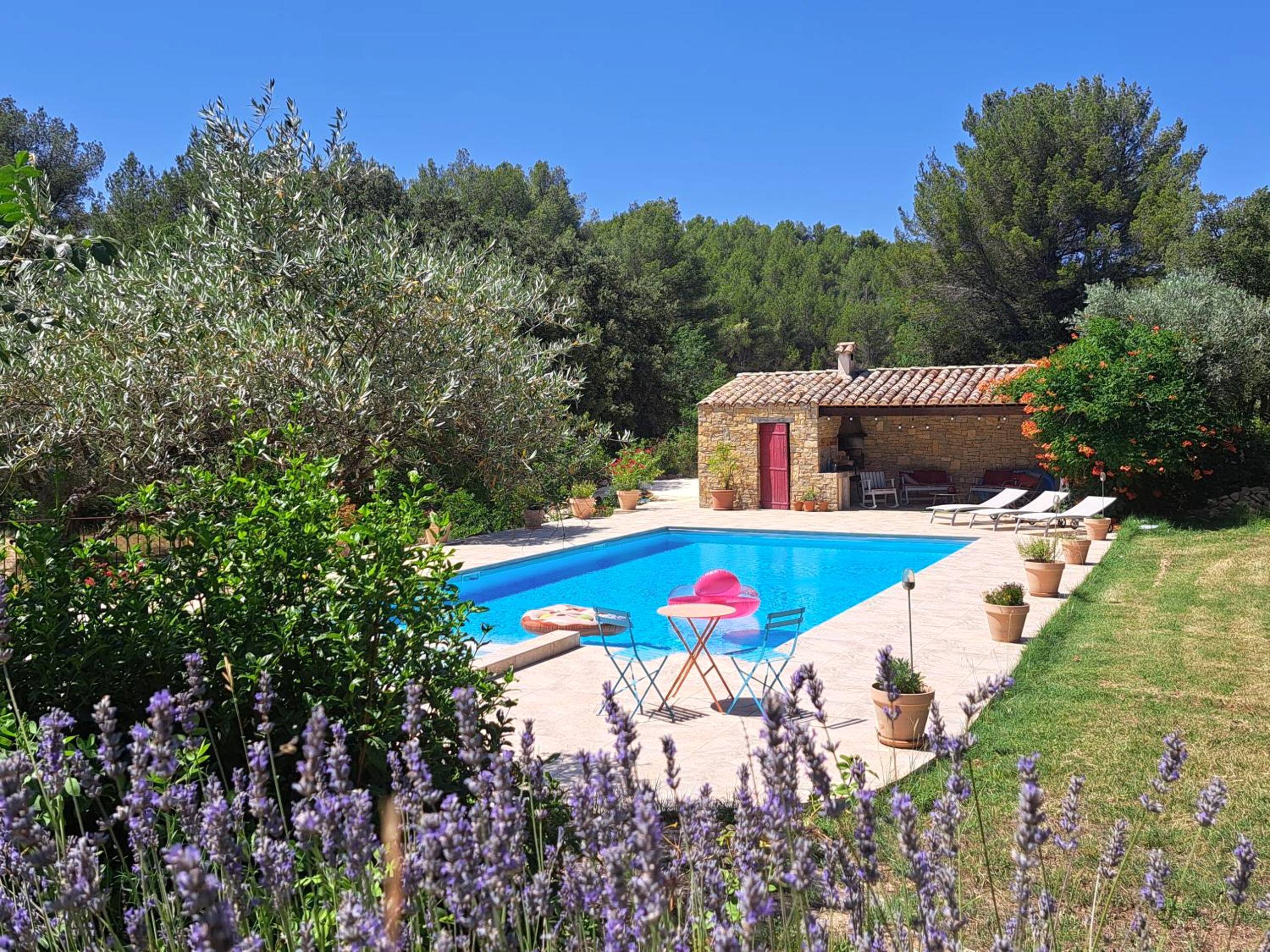 Photo du logement - Gîtes Mas des rochers - Romance tropicale avec Spa - Le Beausset