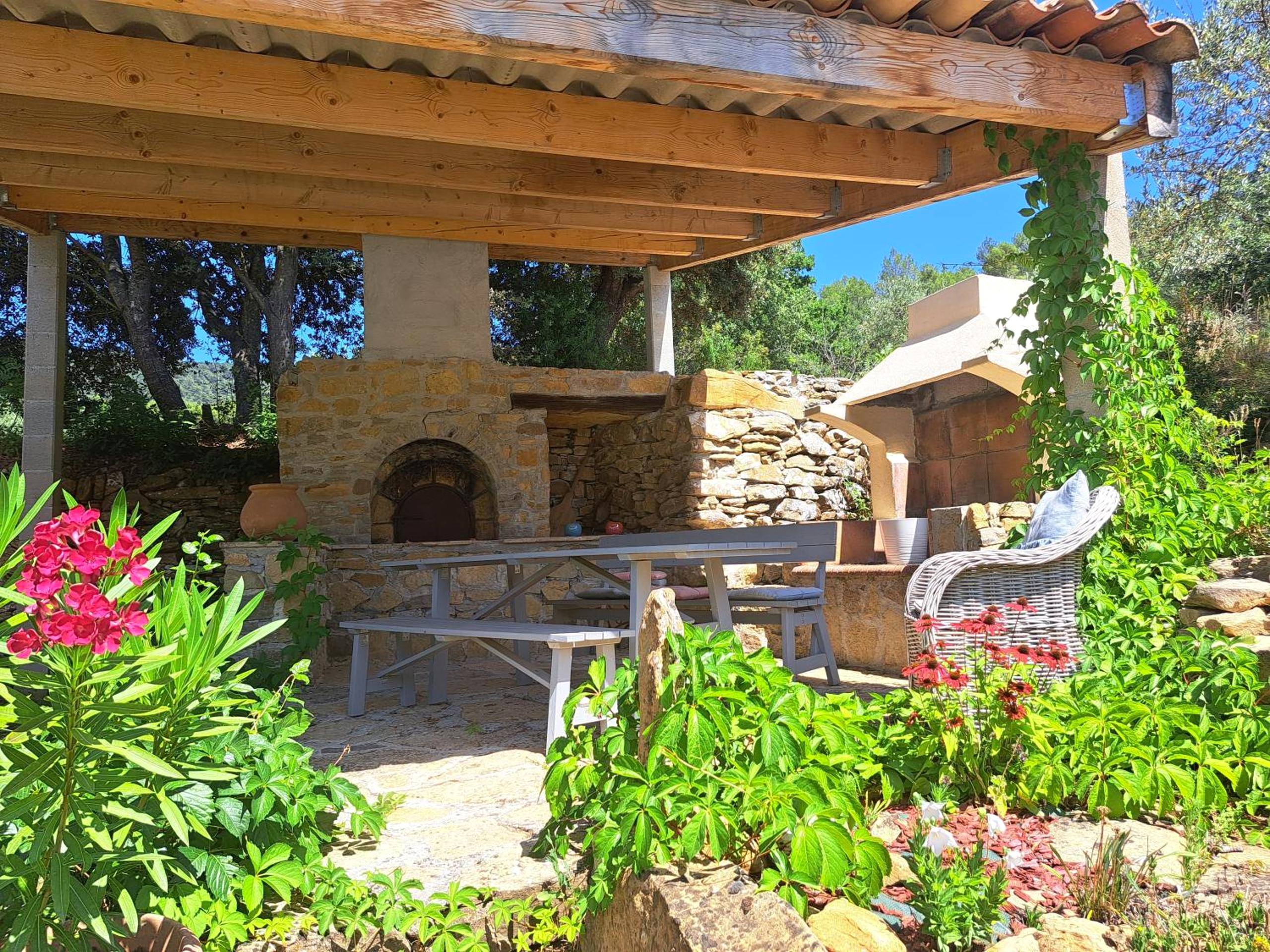 Photo du logement - Gîtes Mas des rochers - Romance tropicale avec Spa - Le Beausset
