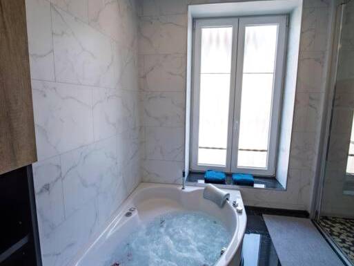 Photo du logement - Méga Jeanne d'Arc Billard Baby Foot en option Escape Game Logements Insolites - Nancy