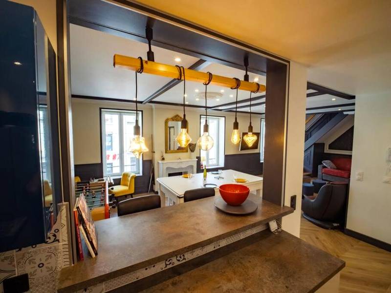 Photo du logement - Méga Jeanne d'Arc Billard Baby Foot en option Escape Game Logements Insolites