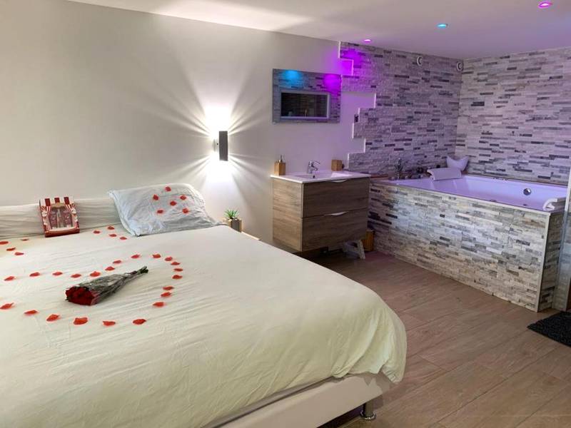 Photo du logement - Le Menhir Jacuzzi Lit 200x200