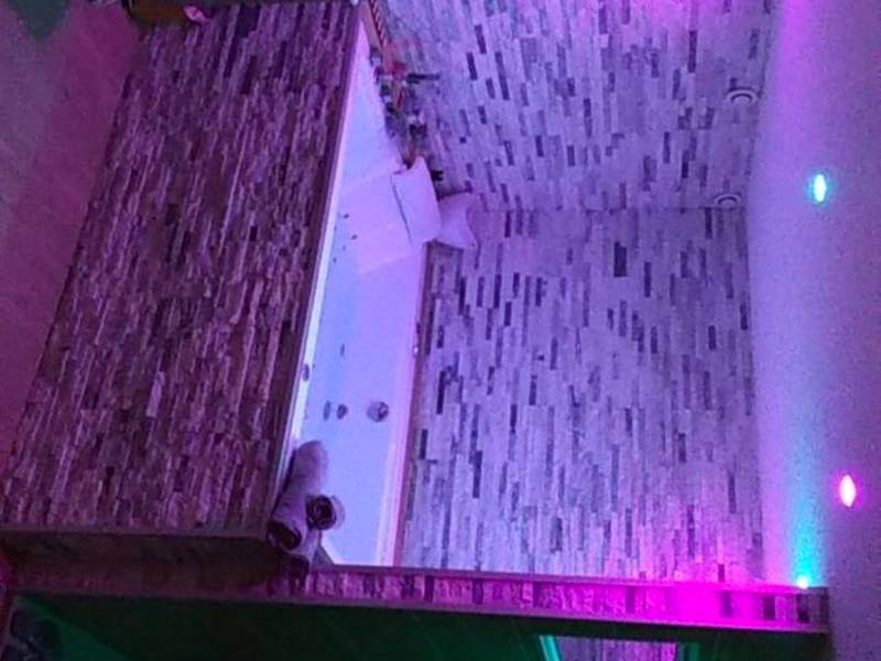 Photo du logement - Le Menhir Jacuzzi Lit 200x200 - Le Cendre