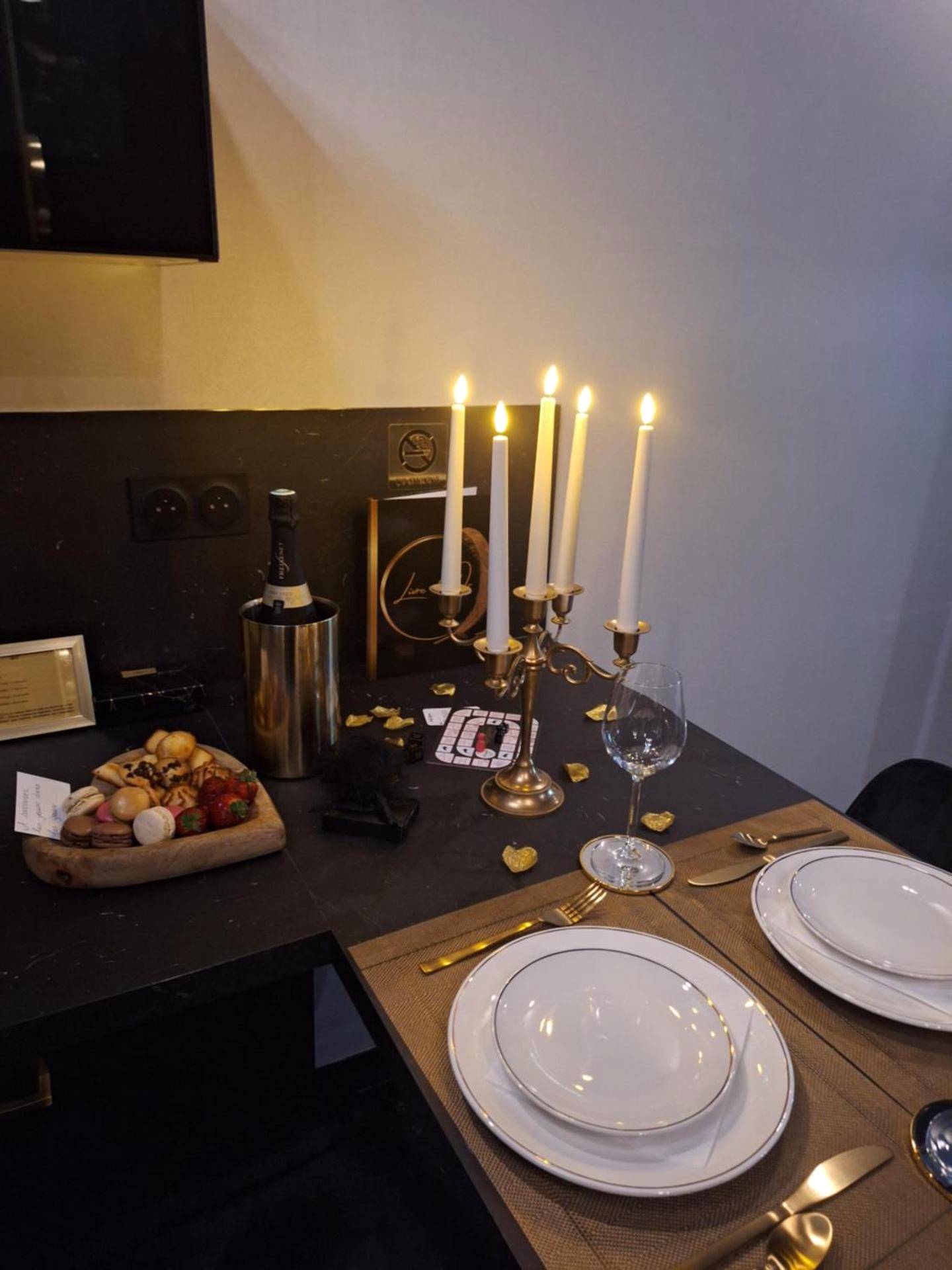 Photo du logement - love room mes petits secrets miniac morvan avec jacuzzi privatif