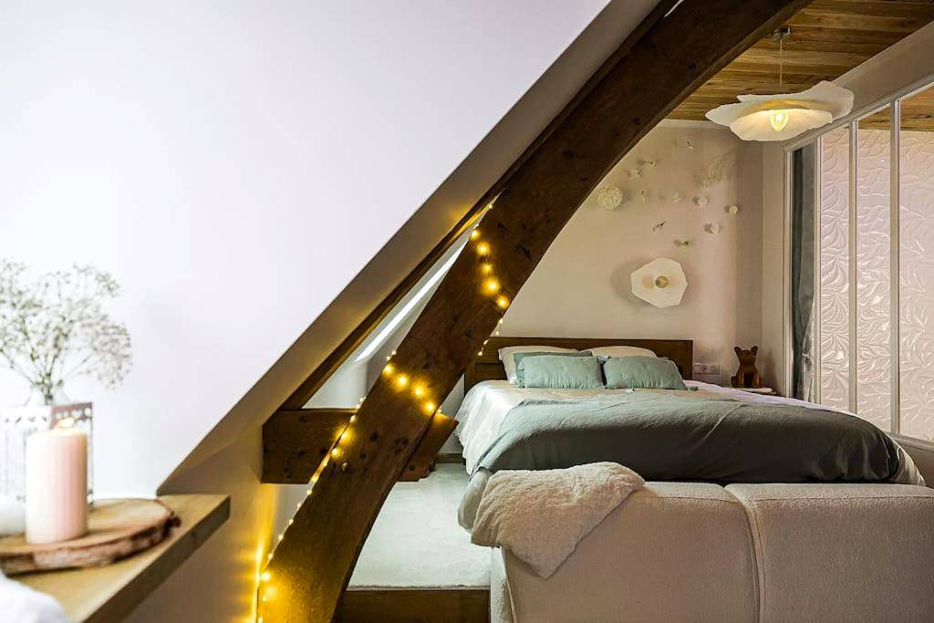 Photo du logement - La Mezzanine de l'Etoile suite avec jacuzzi privé - Longmesnil