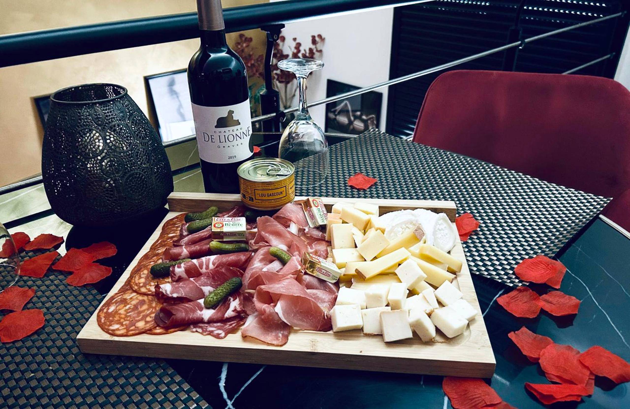 Photo du logement - Mieuxqualhotel jacuzzi privatif Love room