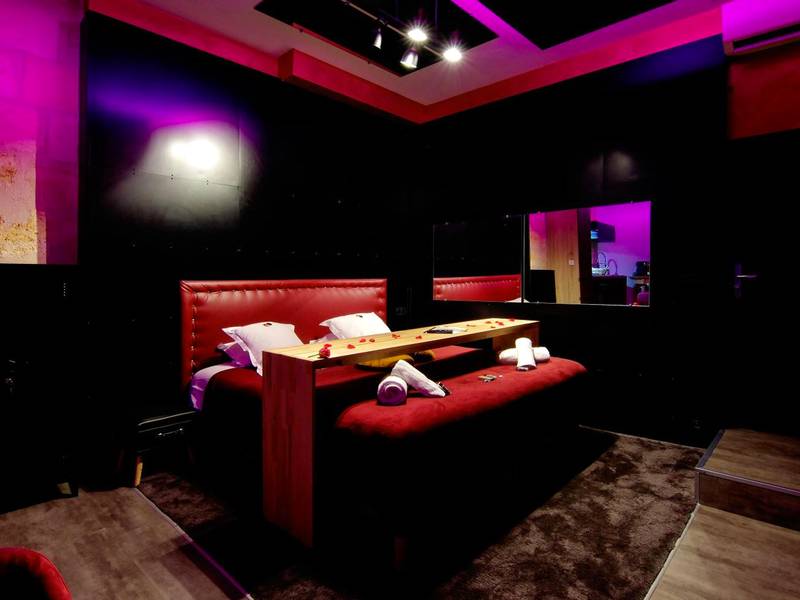 Photo du logement - Mieuxqualhotel jacuzzi privatif Love room - Bordeaux