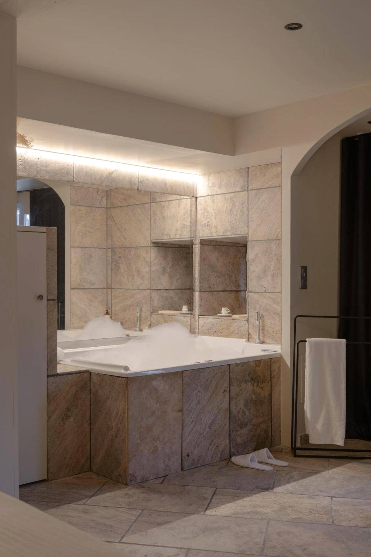 Detail du logement - MiHotel Le Gourguillon
