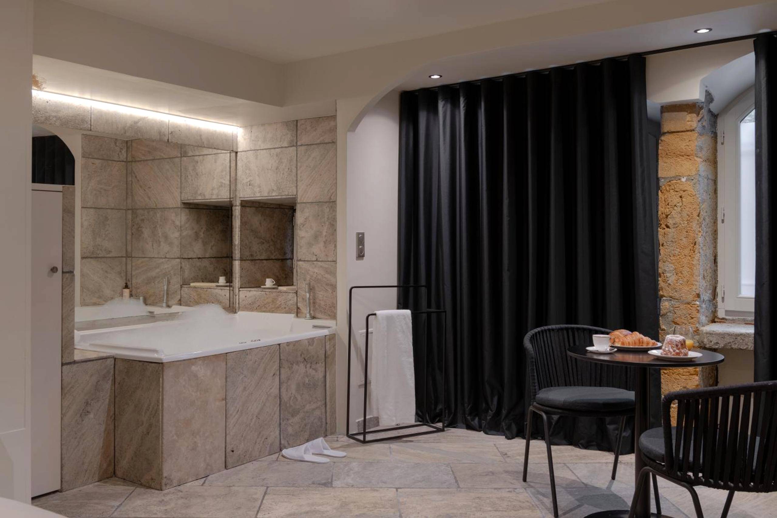 Photo du logement - MiHotel Le Gourguillon