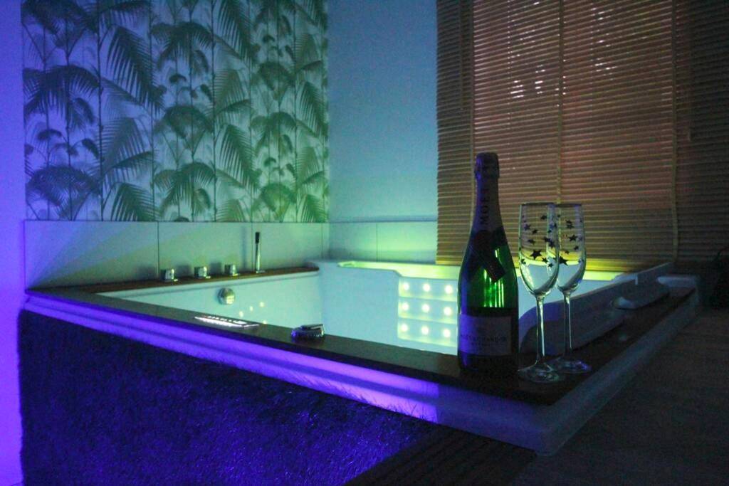 Vue du logement - Love Room Le Bourg - Dun - Sauna et jacuzzi - Les mille et une nuits - 2km mer