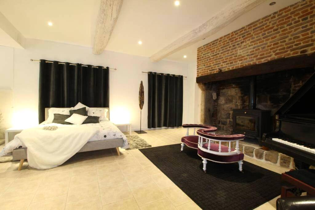 Photo du logement - Sauna et jacuzzi - Les mille et une nuits - 2km mer