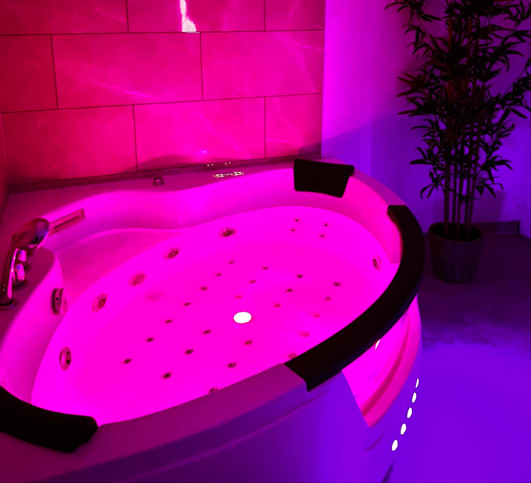 Vue du logement - Love Room Brunoy - Modern SPA - Cosy & Chic - JACCUZI