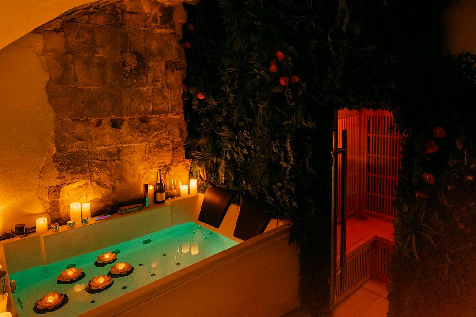 Vue principale - Love Room Aix - en - Provence - Moment Aixois