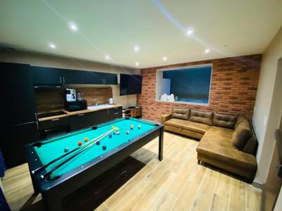 Billard américain dans la pièce de vie - Un moment hors du temps - Jacuzzi - Billard - Baby - Foot - Parking - 167