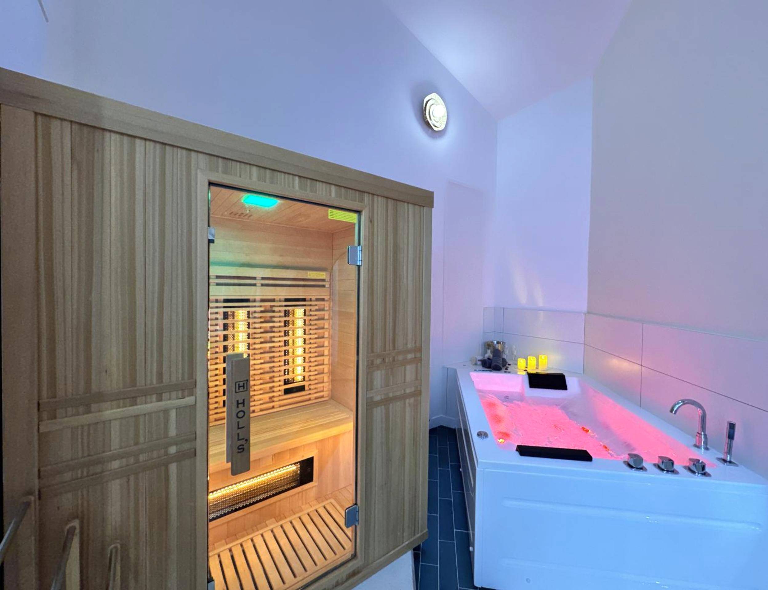 Photo du logement - Mon spa privé - Balnéo & Sauna - Le Mans insolite