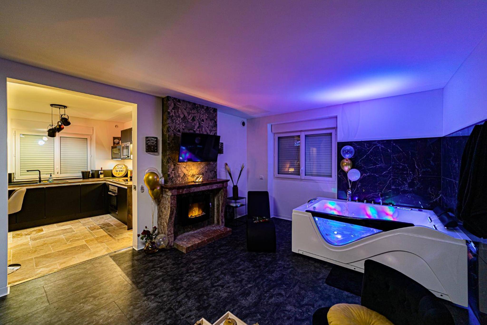 Photo du logement - superbe appartement de charme moulin de Baverans . - Dole