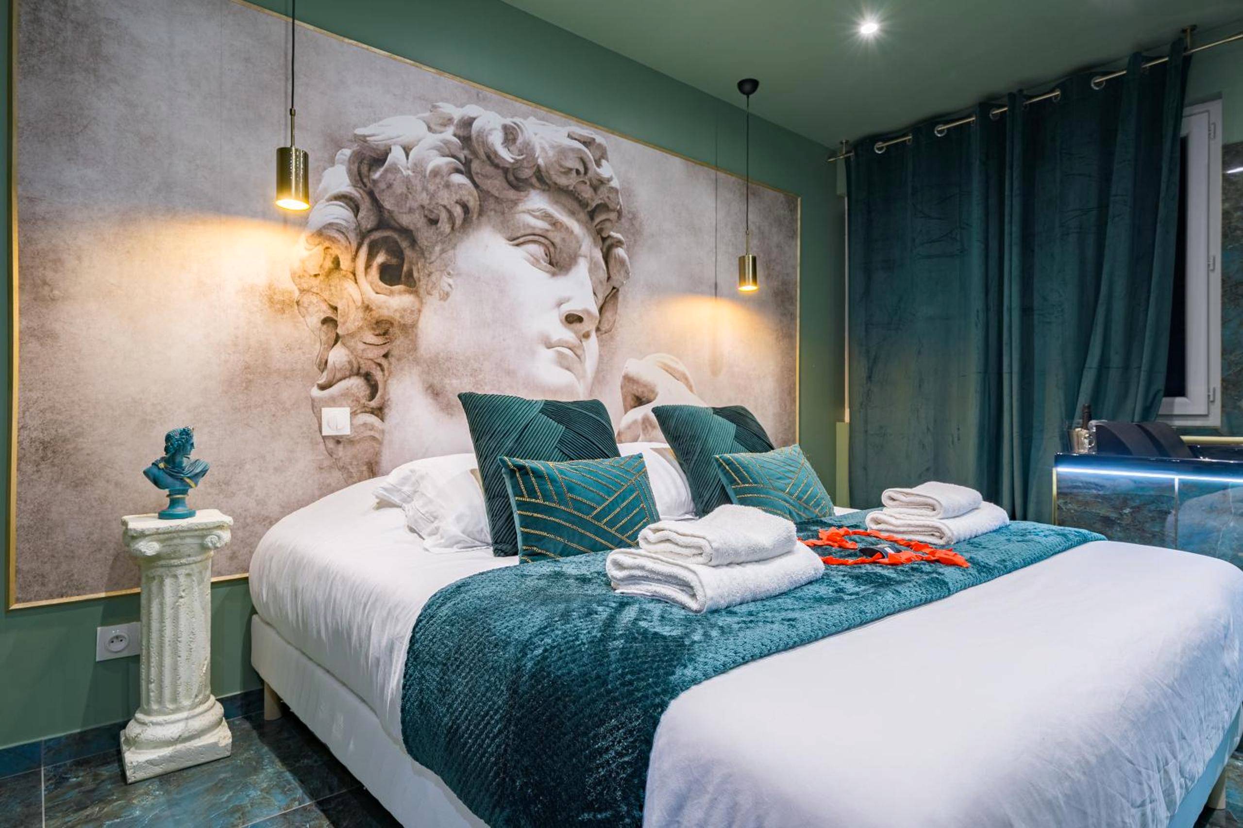 Photo du logement - Le Musée d’Aphrodite / JACUZZI - Montgeron