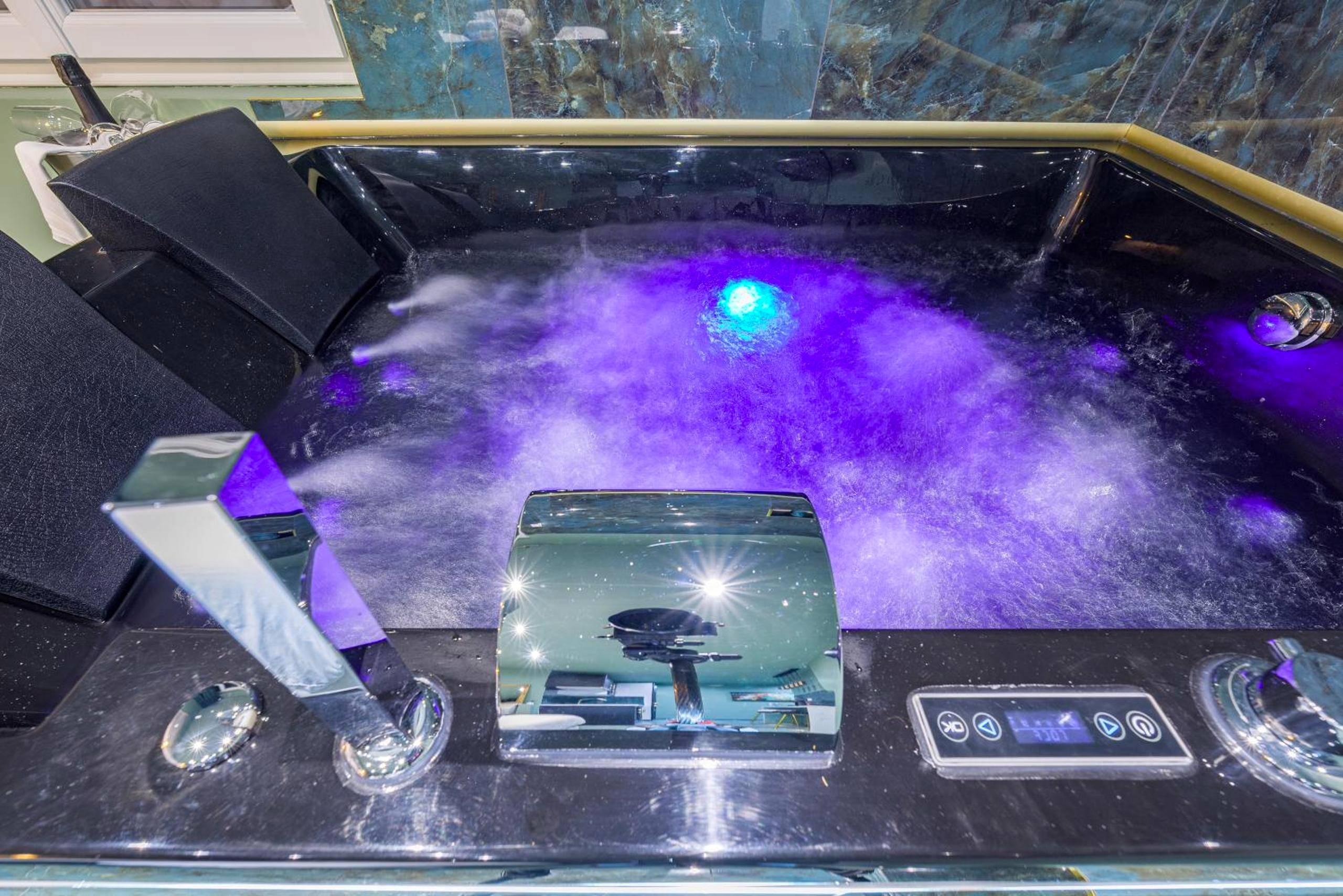 Photo du logement - Le Musée d’Aphrodite / JACUZZI