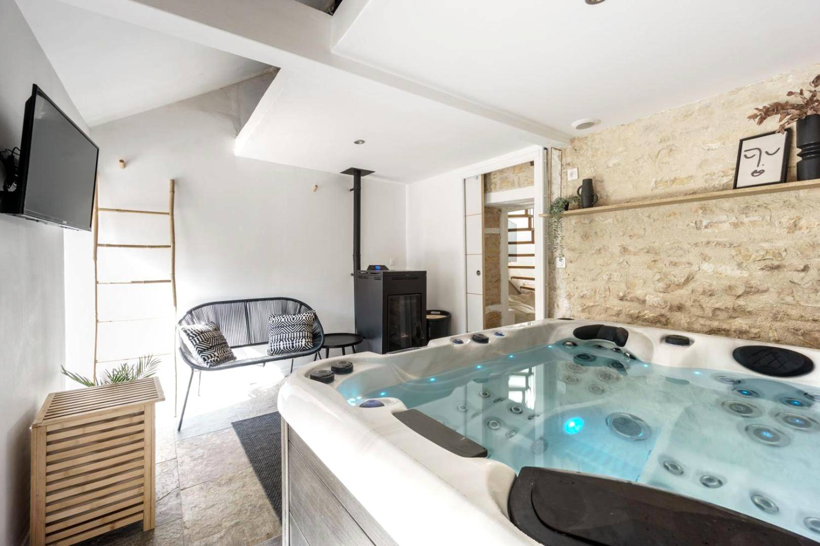 Vue du logement - Love Room Châteauroux - My Home Prestige / SPA Privatif