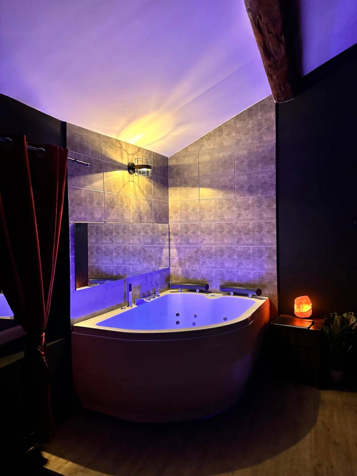 Vue du logement - Love room Narbonnaise