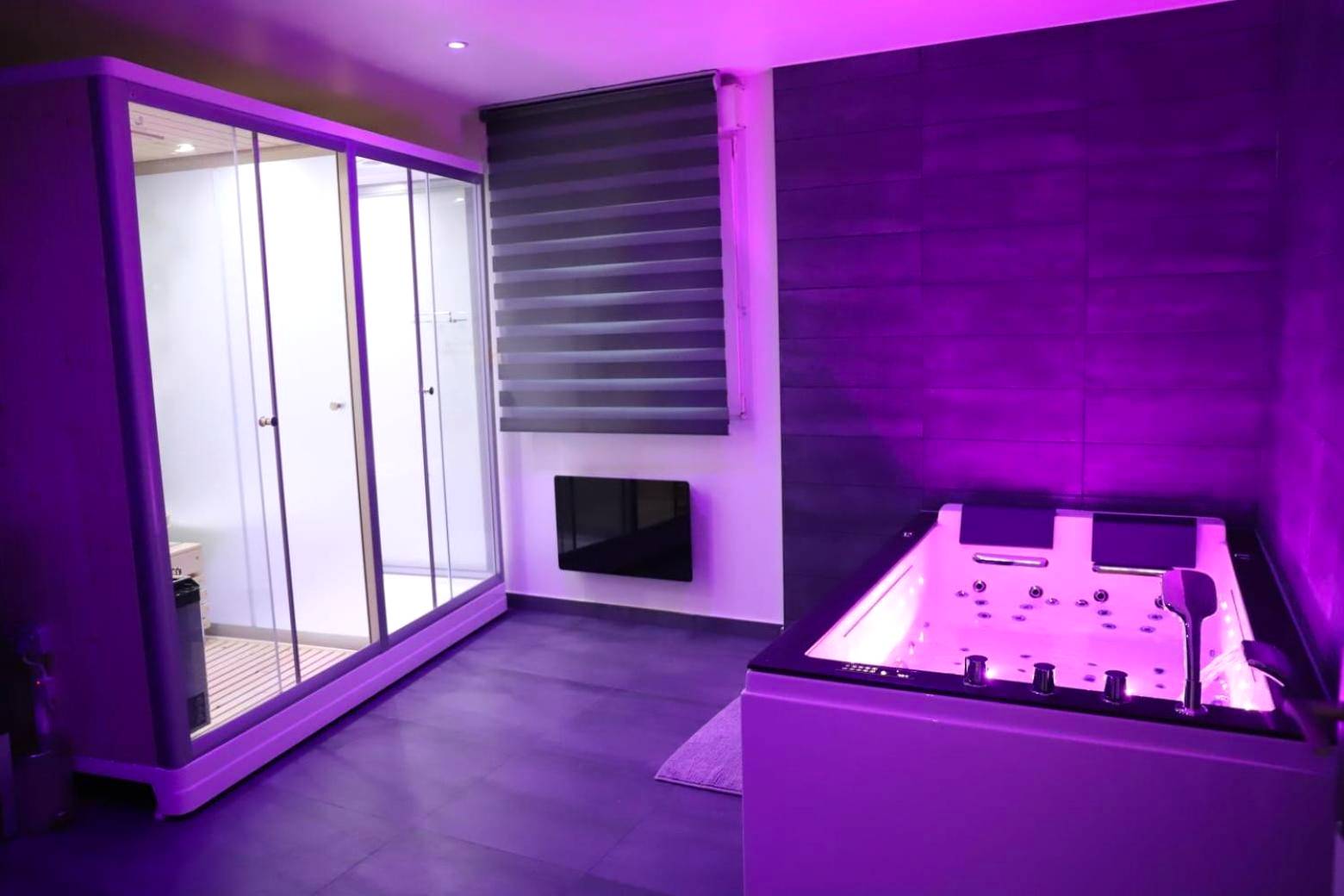 Espace bien - être avec jacuzzi et sauna - NARCISSE Balnéo, Sauna, Hammam