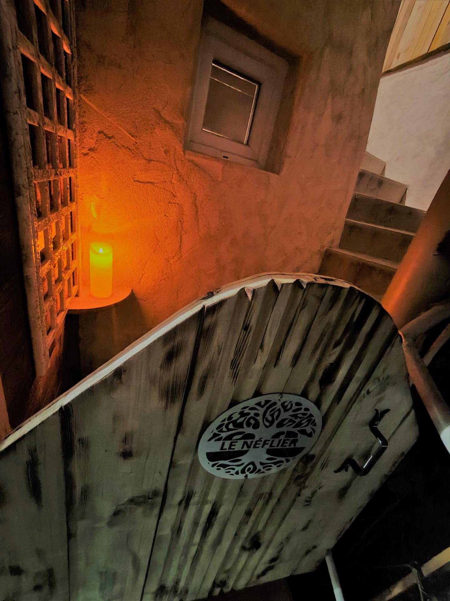 Photo du logement - Le Néflier Dijon - appart balnéo - SPA romantique pour 2