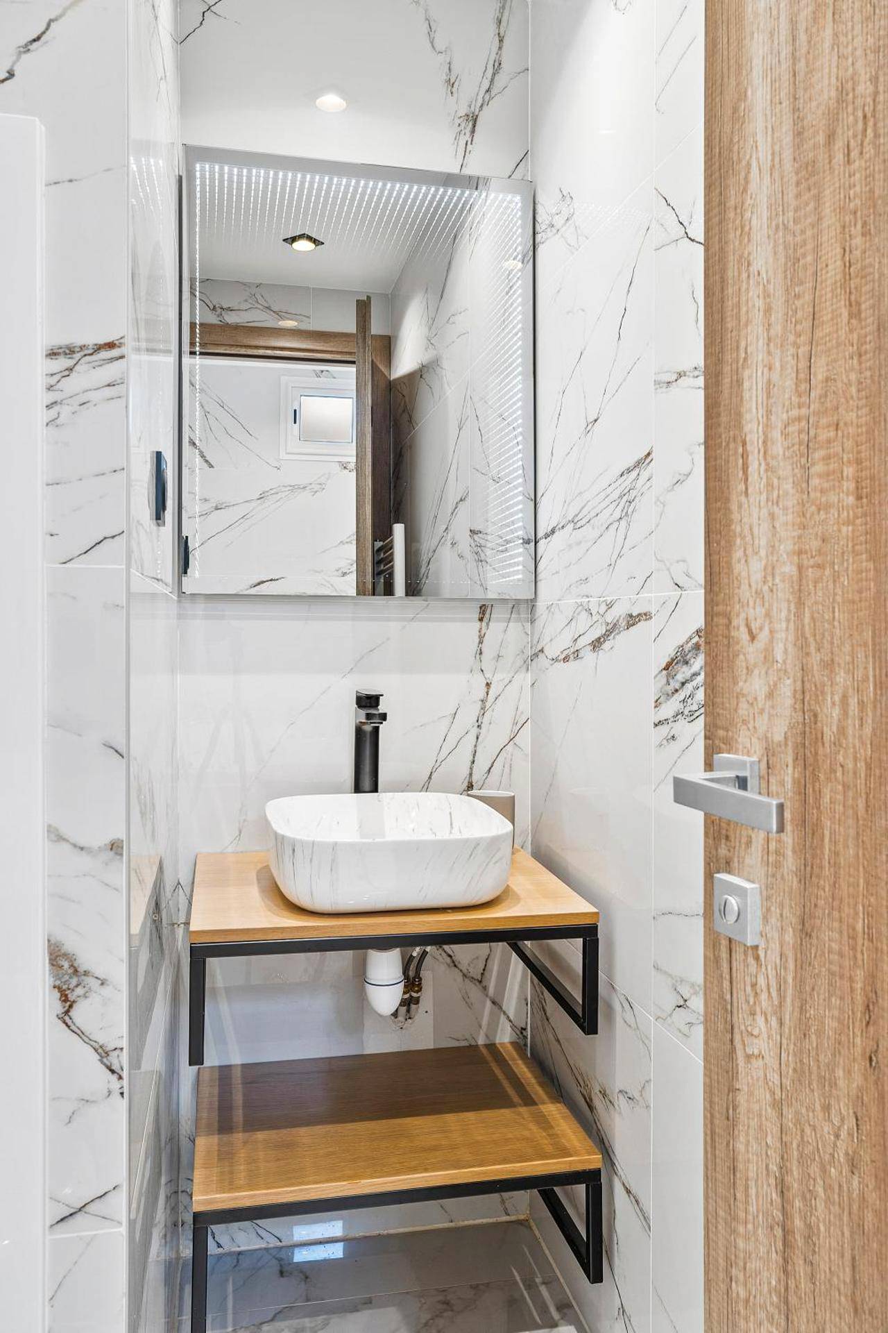 Photo du logement - Nice Renting - 8FRANCE - Luxury & Comfort Love Room Suite Jacuzzi Massena