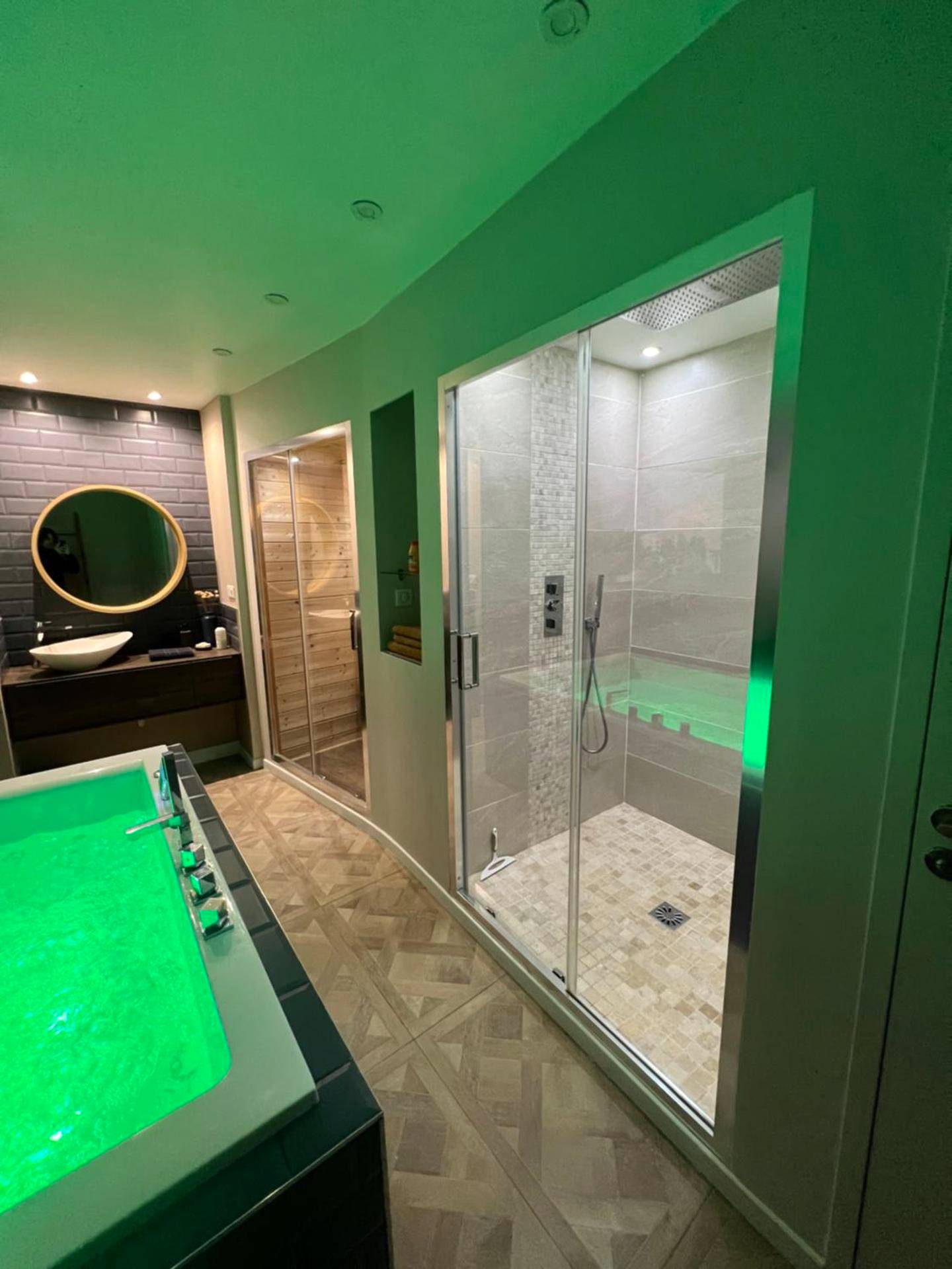 Photo du logement - Appartement avec Jacuzzi Sauna & Home Cinéma - Nid d'Angers - Angers