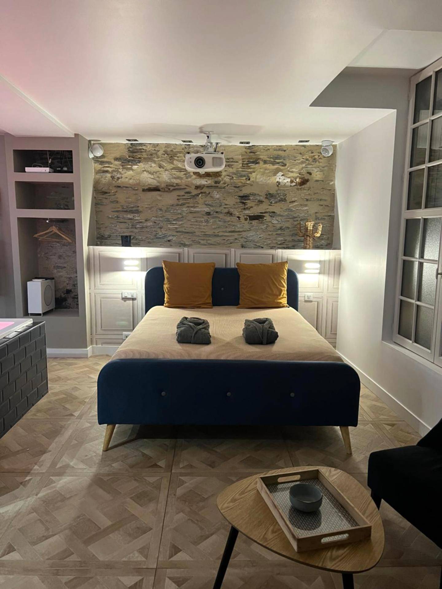 Photo du logement - Appartement avec Jacuzzi Sauna & Home Cinéma - Nid d'Angers