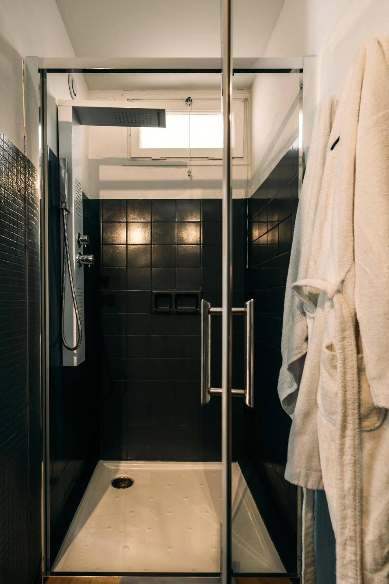 Photo du logement - Nid Doré - Suite bien - être avec sauna & balnéo privatifs - Le Barcarès