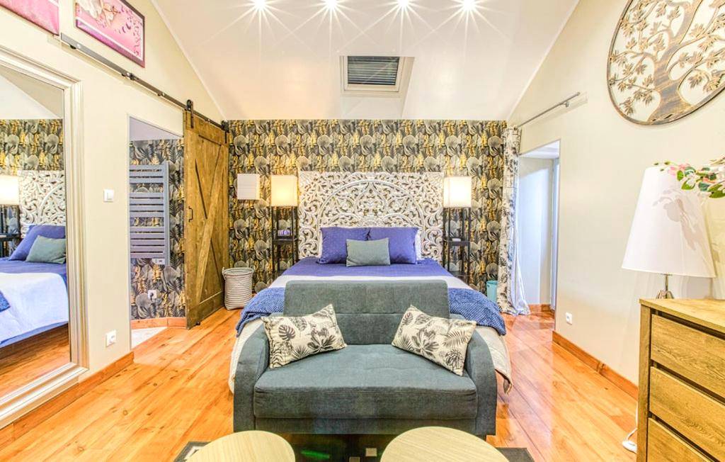 Vue principale - Love Room Septfonds - Nid du merle avec sauna et jacuzzi privatif