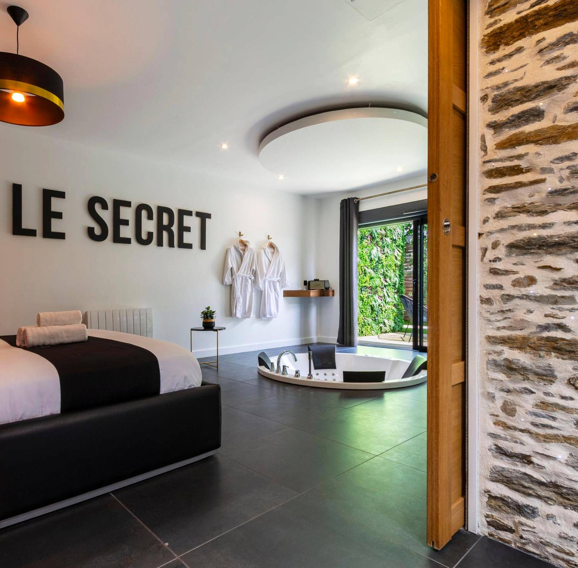 Photo du logement - Nuit confort avec Balnéo XXL privative et Climatisation - Nantes