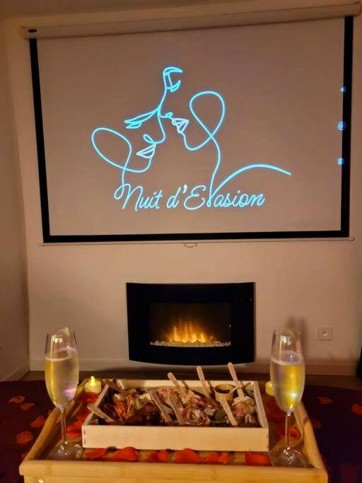 Photo du logement - Nuit d'évasion love room avec baignoire balnéothérapie - Toulon