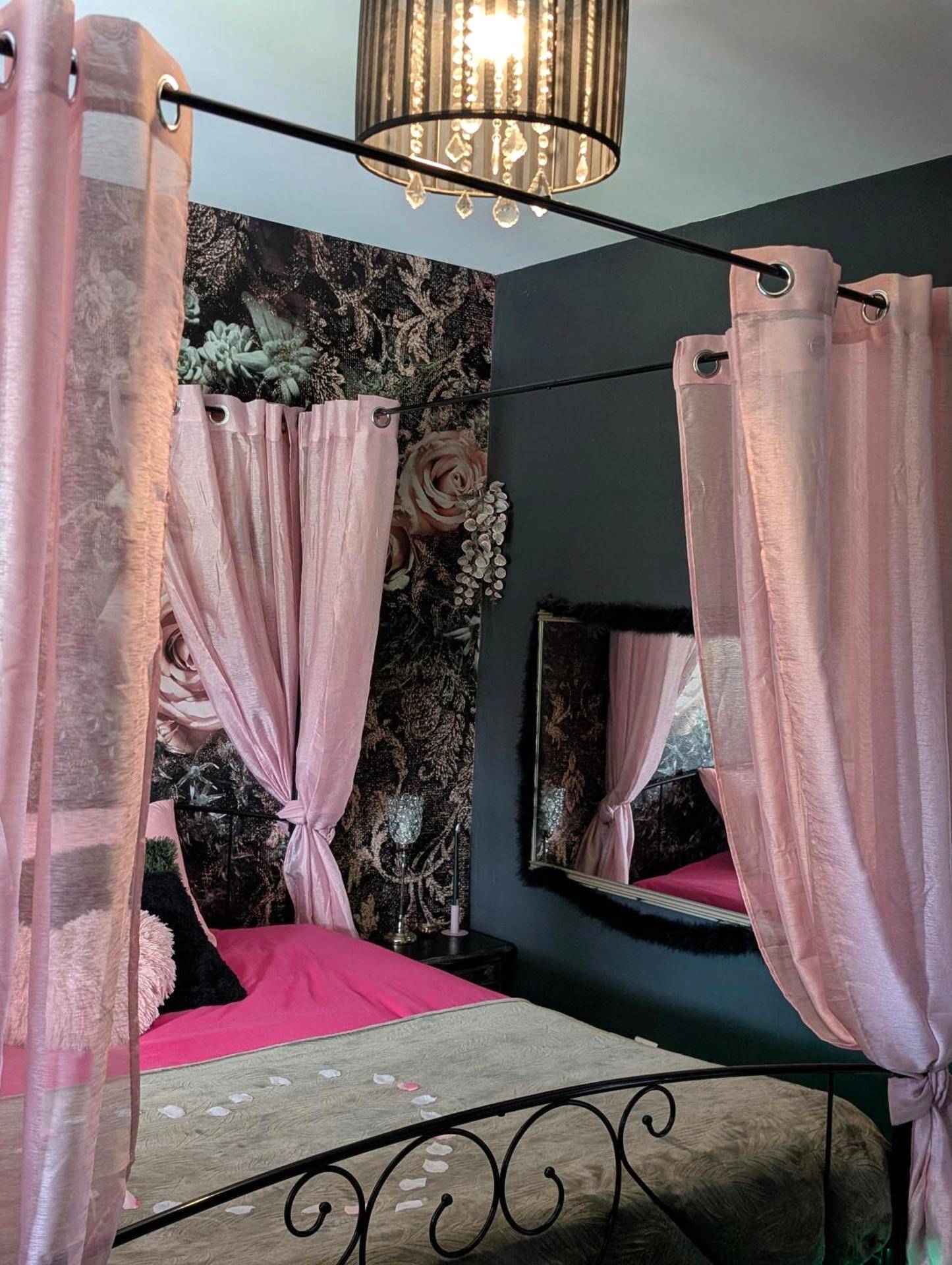 Vue interieure - Nuit insolite avec Spa privatif à Agen