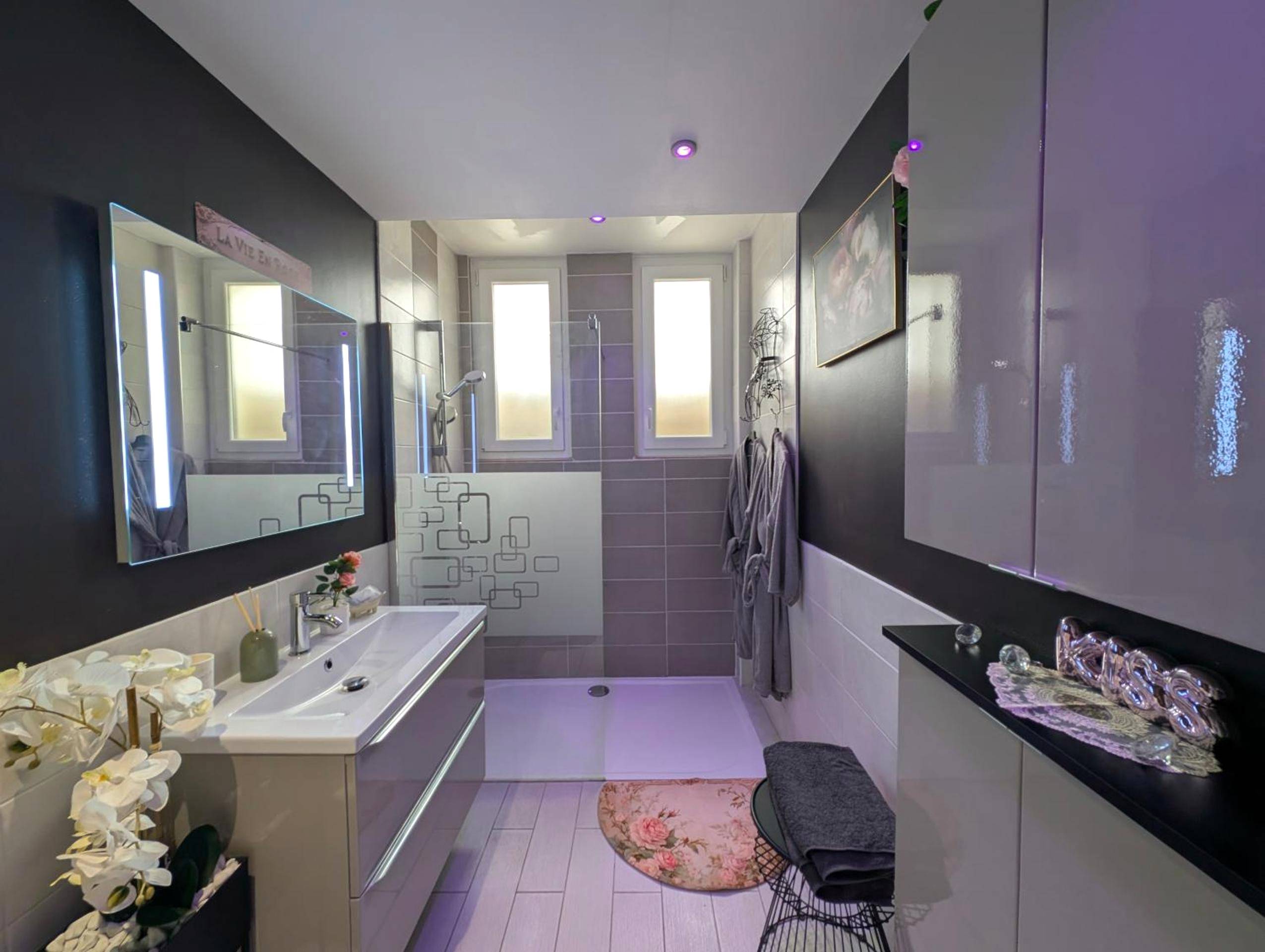 Autre vue interieure - Nuit insolite avec Spa privatif à Agen - Le Passage