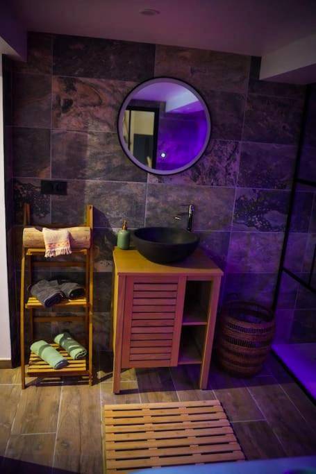 Photo du logement - Nuit de la sagesse "jacuzzi terrasse et parking privé" - Rouen