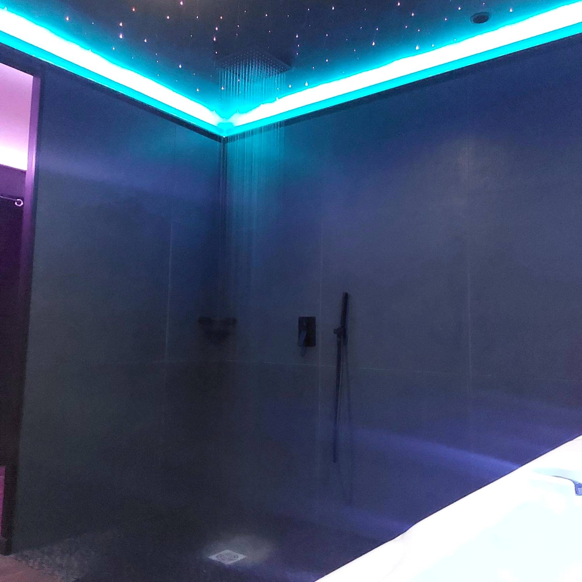 Photo du logement - LA NUIT DES SECRETS Love Room 4 étoiles avec Jacuzzi et Sauna
