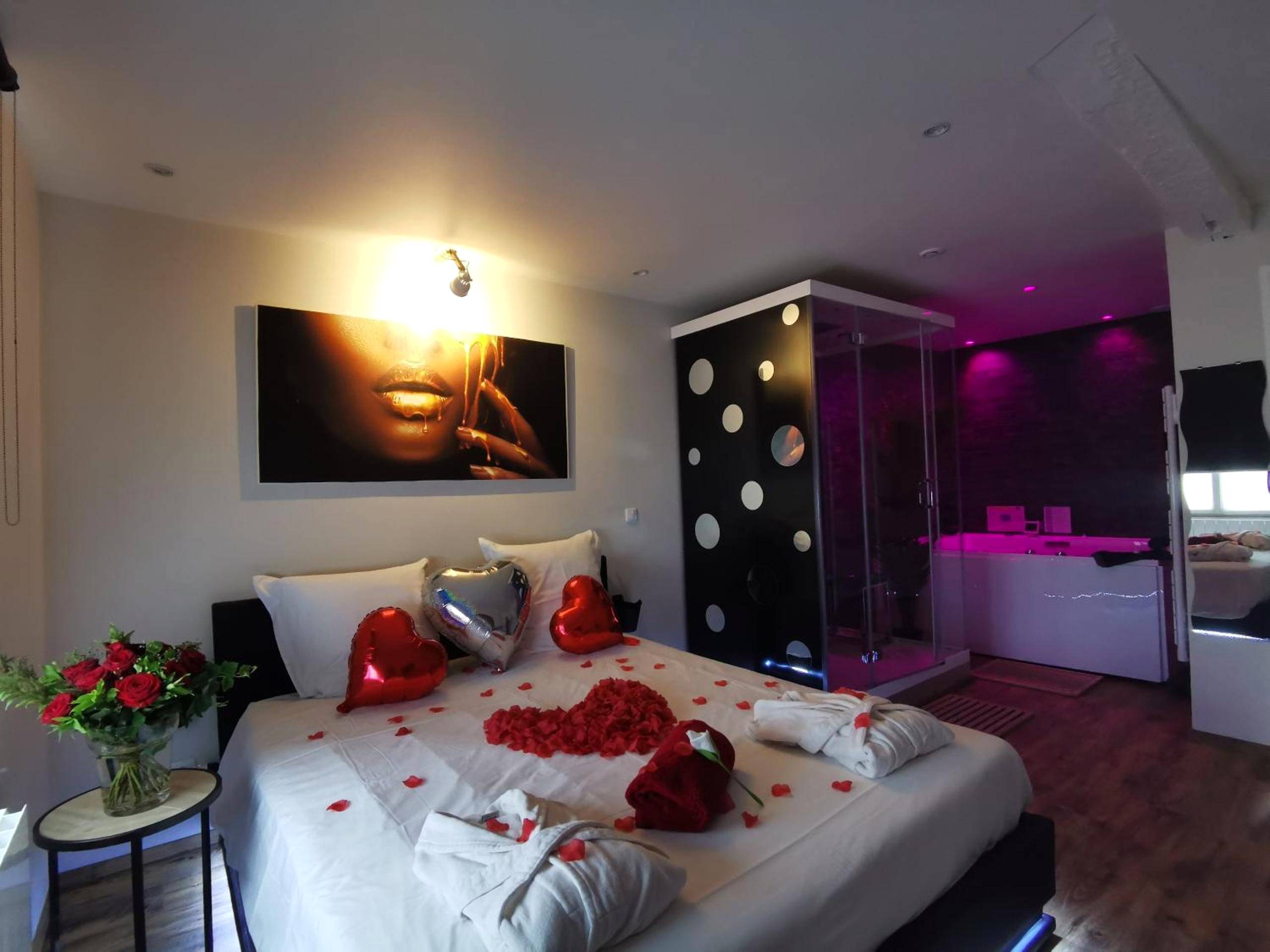 Photo du logement - SPA privatif Love room, Le Hammam et Bulles, chez Nuits Chartraines