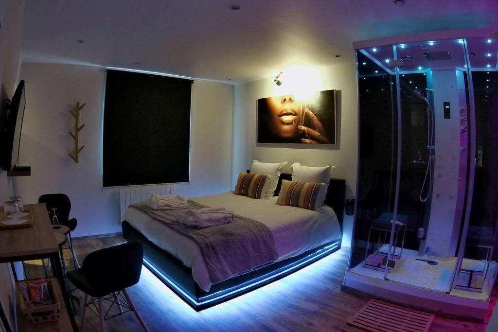 Photo du logement - SPA privatif Love room, Le Hammam et Bulles, chez Nuits Chartraines