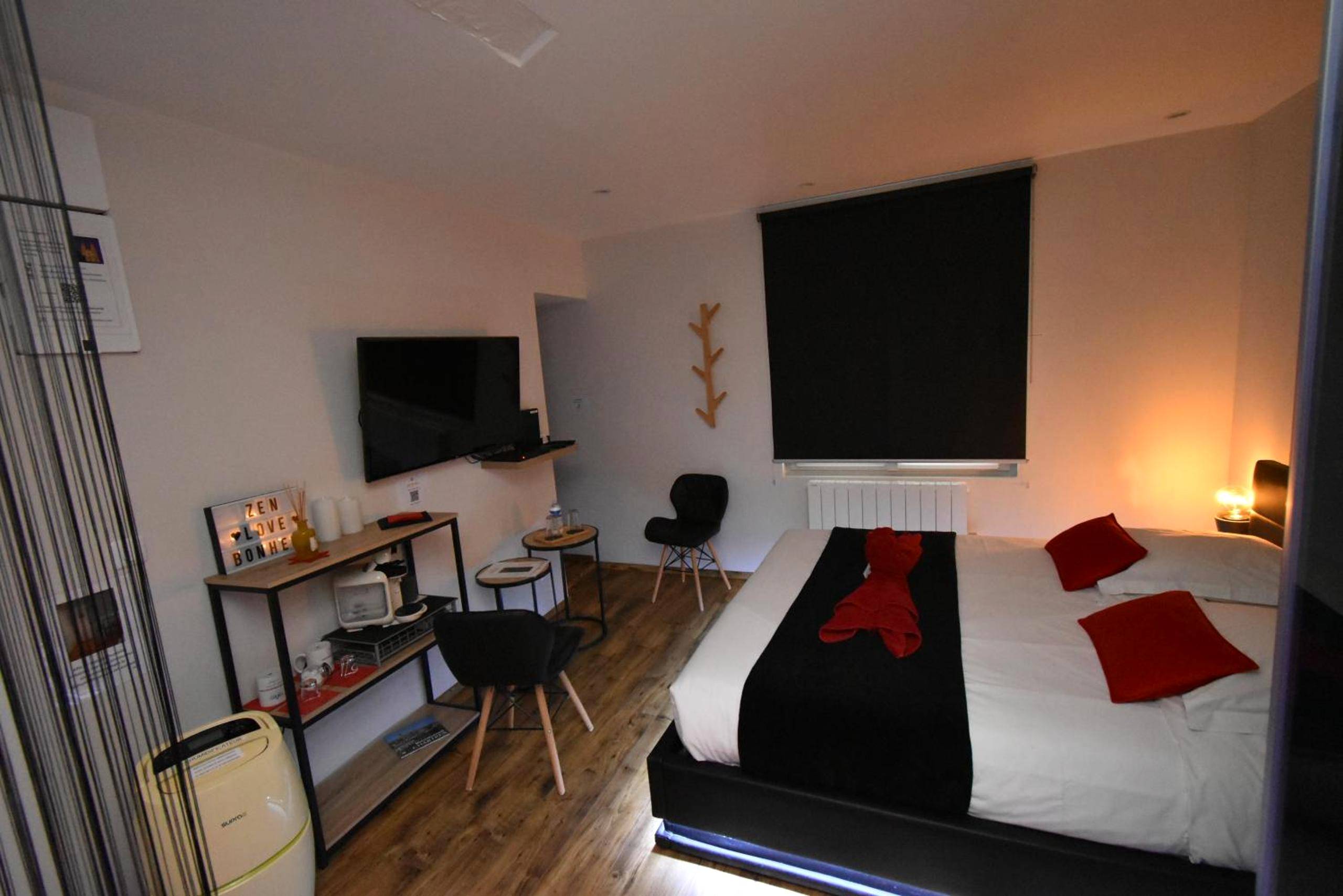 Photo du logement - SPA privatif Love room, Le Hammam et Bulles, chez Nuits Chartraines - Chartres