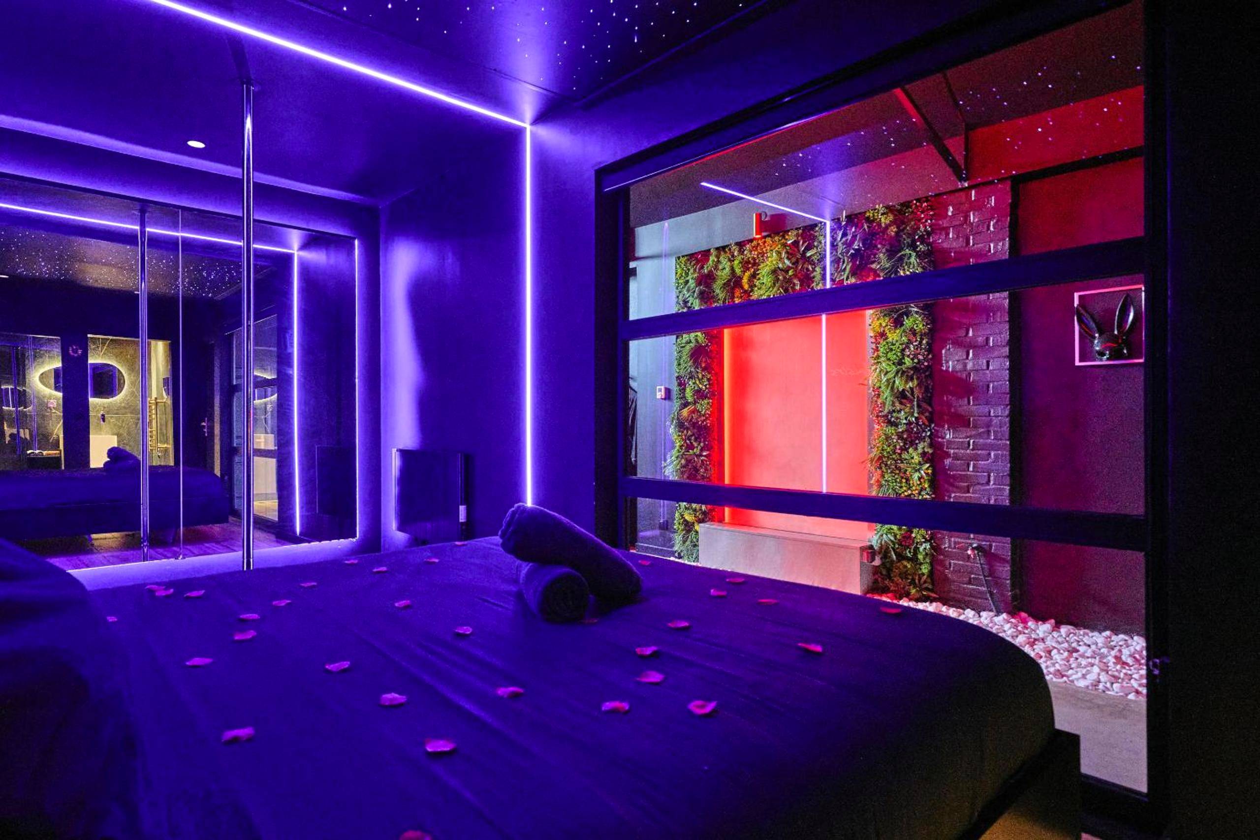 Vue principale - Love Room Tourcoing - Loveroom Ô Diable Des Plaisirs