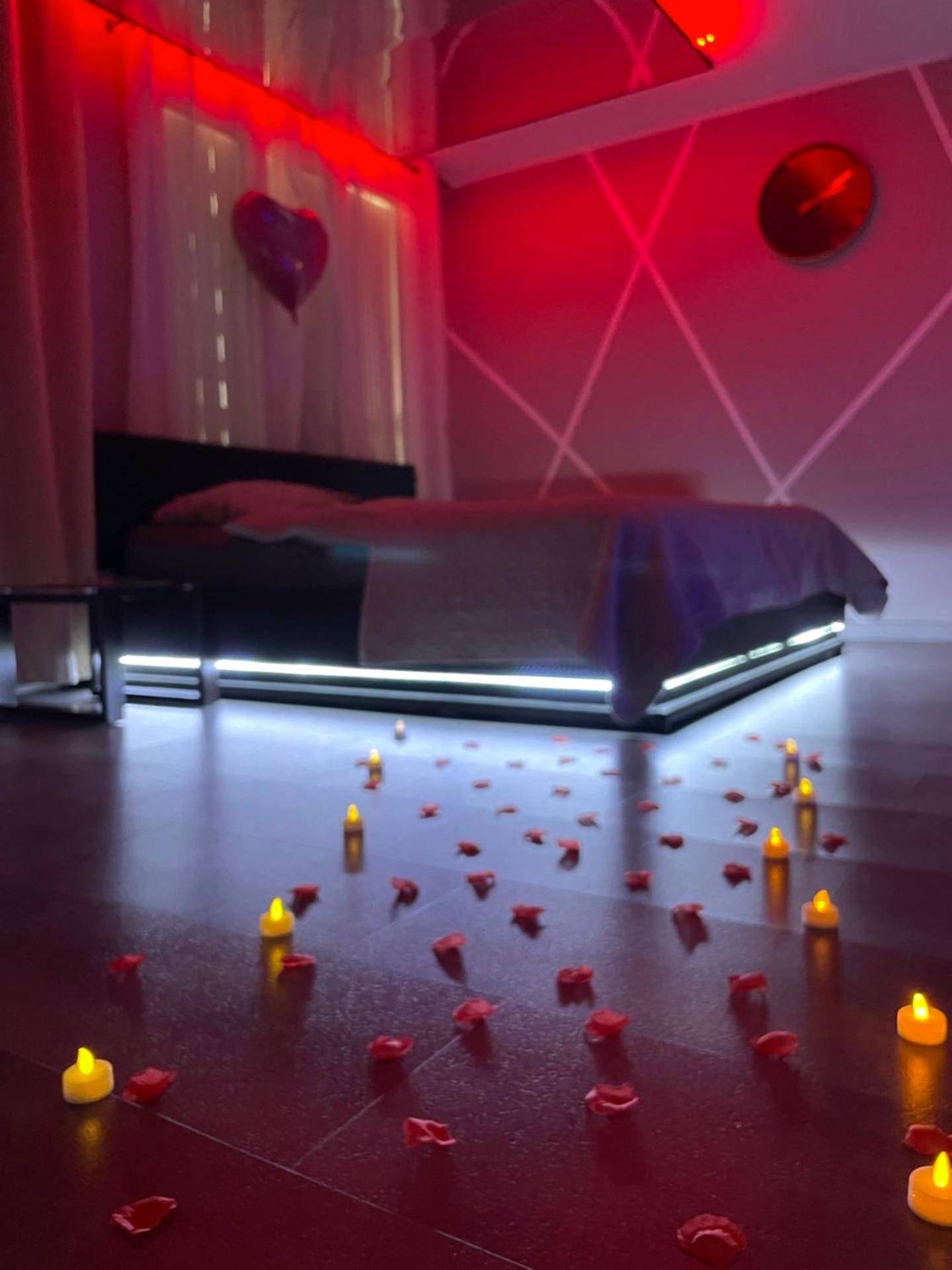 Photo du logement - Love Room O'Dream, Jacuzzi et Lit King Size - Orléans