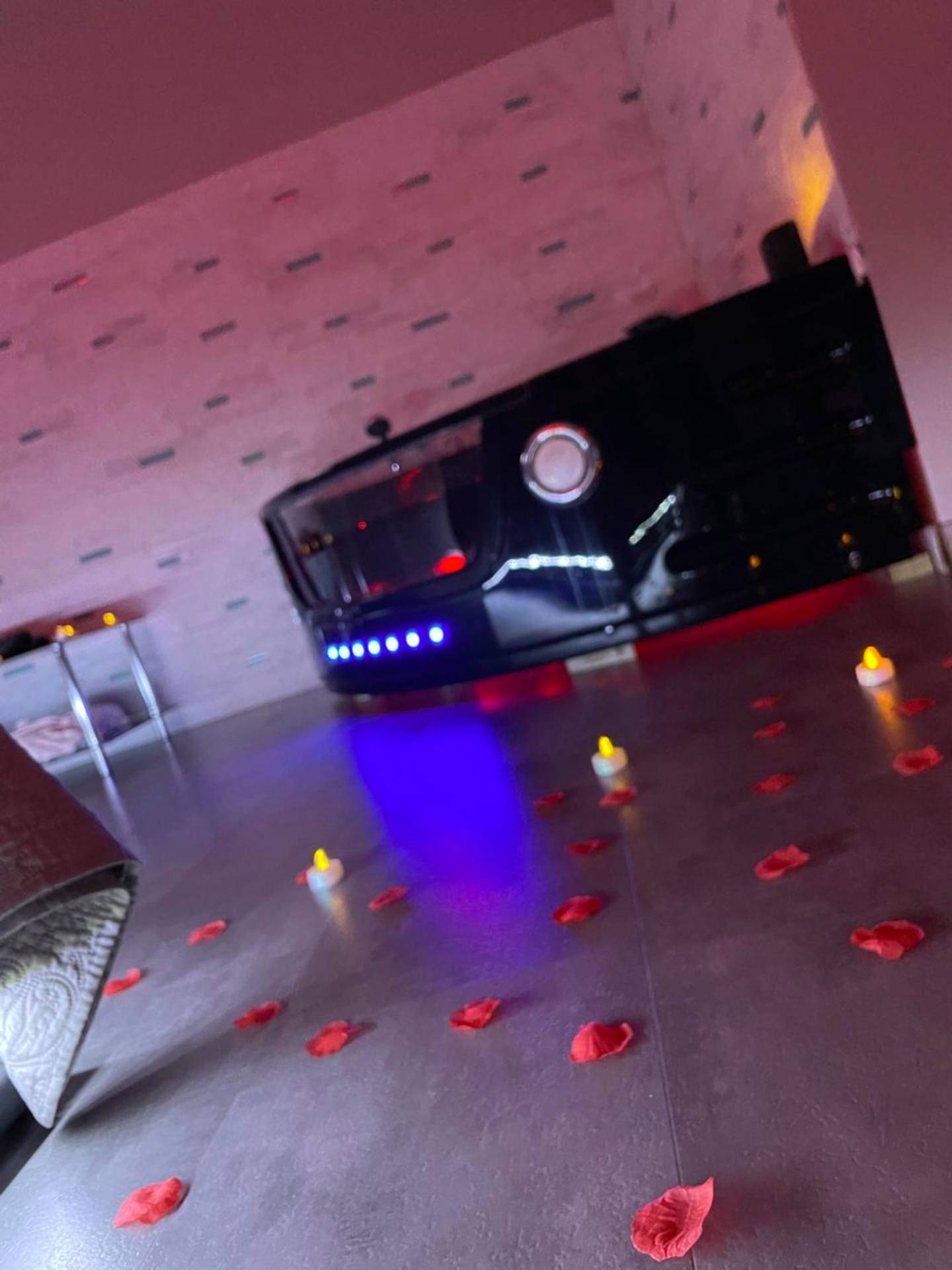 Photo du logement - Love Room O'Dream, Jacuzzi et Lit King Size