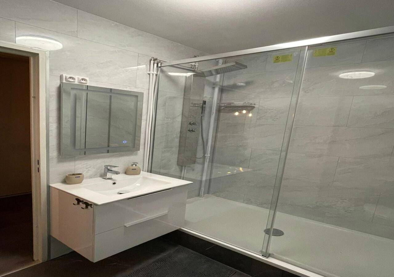 Photo du logement - Love Room O'Dream, Jacuzzi et Lit King Size