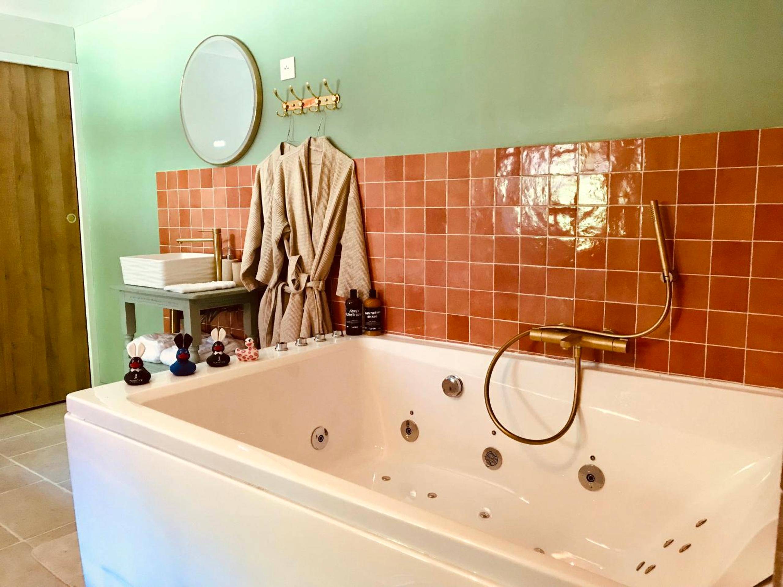 Photo du logement - Jacuzzi et Vue sur Loire - Maison d'hôtes L'Odyssée