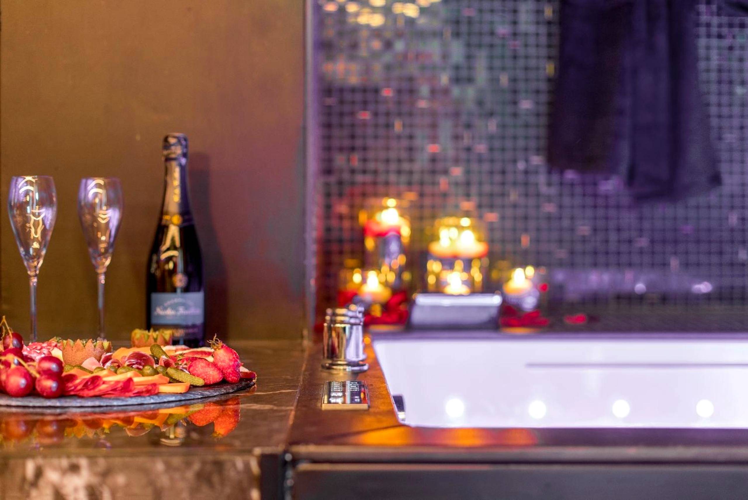 Photo du logement - One Night Love Room Unique - Toulouse