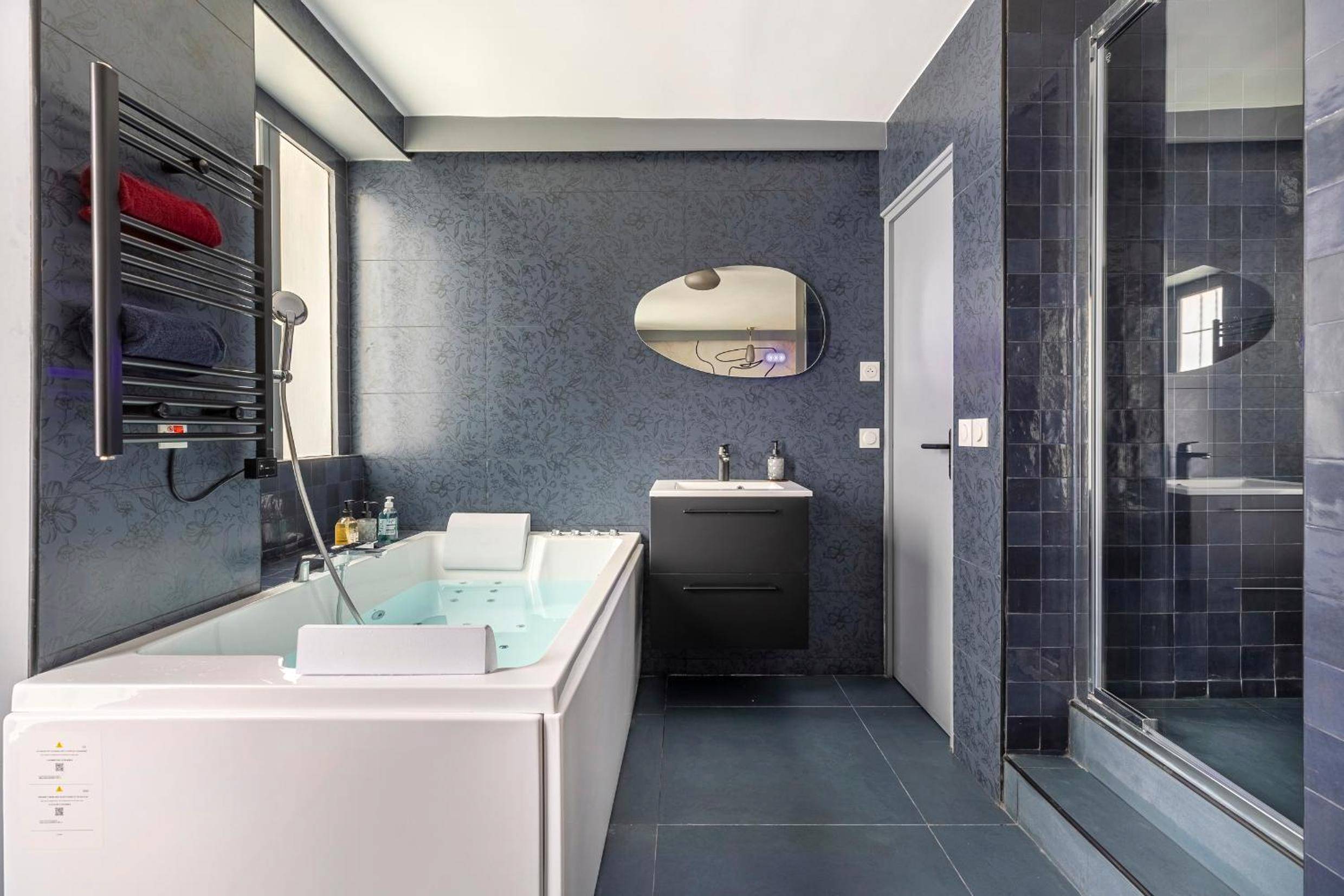 Photo du logement - Opéra, Grand Boulevard 9ème, suite avec jacuzzi - Paris